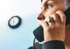 Monitoring usług telekomunikacyjnych powoduje, że pracownicy kontrolują czas swoich rozmów Fot. Istock