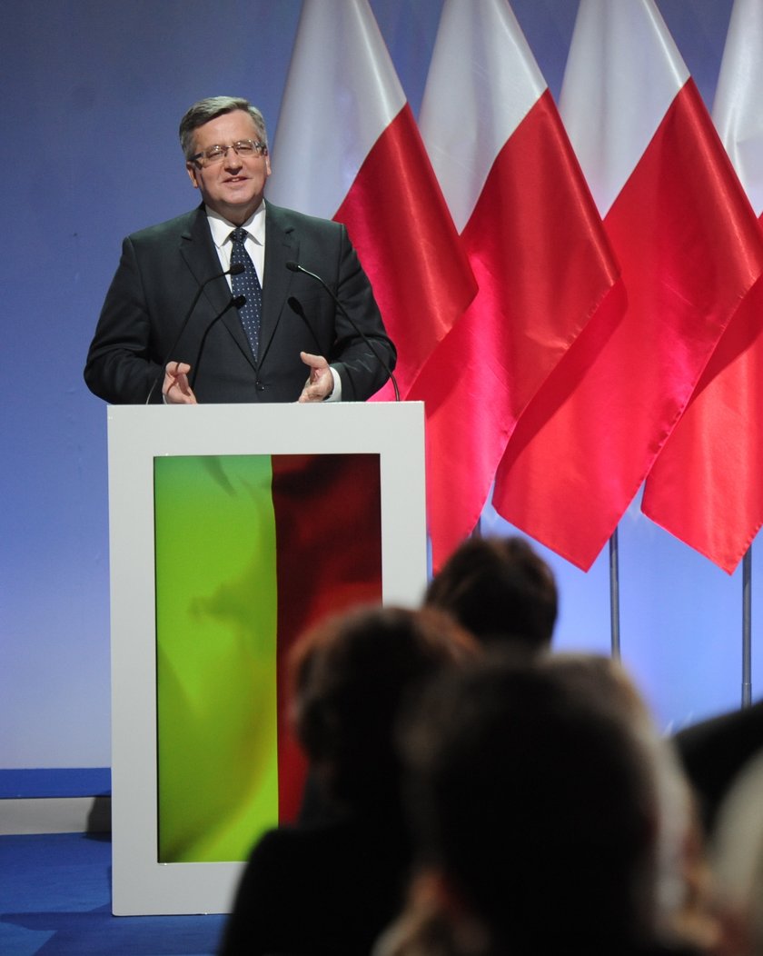 Komorowski dostanie 60 tys. zł odprawy 