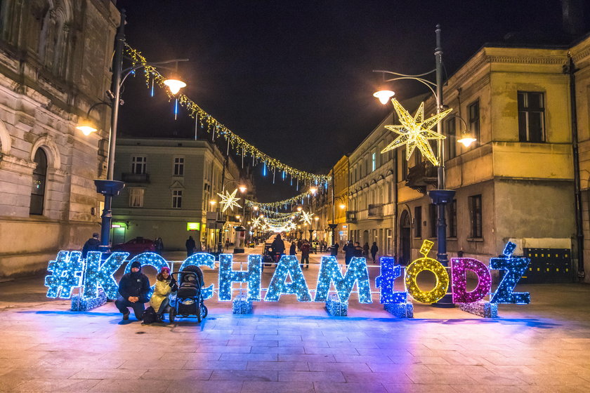 Świąteczna iluminacja na Piotrkowskiej w Łodzi