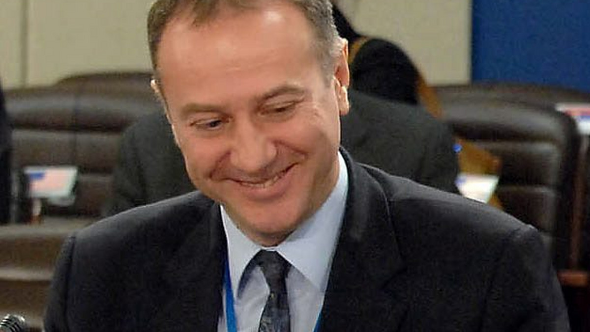 Serbskiego ambasadora przy NATO Branislava Milinkovicia do samobójstwa przywiodła ciężka choroba - poinformował przedstawiciel serbskiego rządu. Milinković zabił się, rzucając się we wtorek w nocy z platformy parkingu na lotnisku w Brukseli.