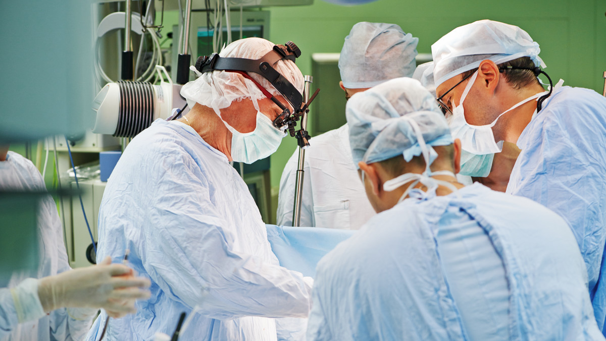 Nowy ośrodek chirurgii laparoskopowej powstał w Centralnym Szpitalu Klinicznym w Katowicach. Umożliwi to ściślejszą współpracę m.in. w dziedzinie endokrynologii z Uniwersyteckim Centrum Okulistyki i Onkologii przy ul. Ceglanej. Placówki mają być wkrótce połączone.
