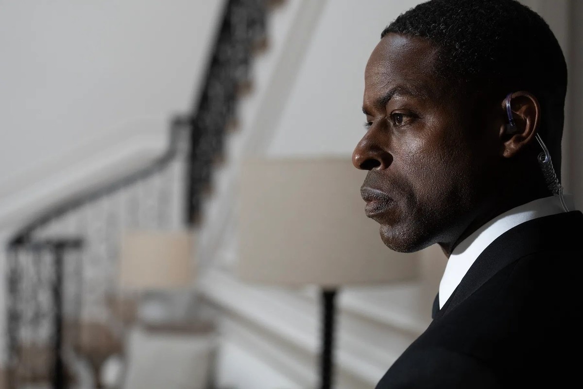Sterling K. Brown w serialu "Paradise"