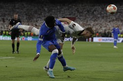 Eintracht wygrał wojnę nerwów. W finale Ligi Europy zdecydowały rzuty karne