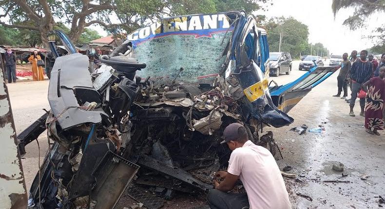 Kwale accident involving Landcrusier and Nissan Matatu