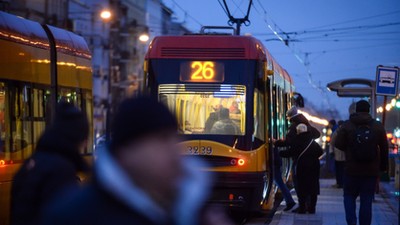 Tramwaj transport publiczny Warszawa