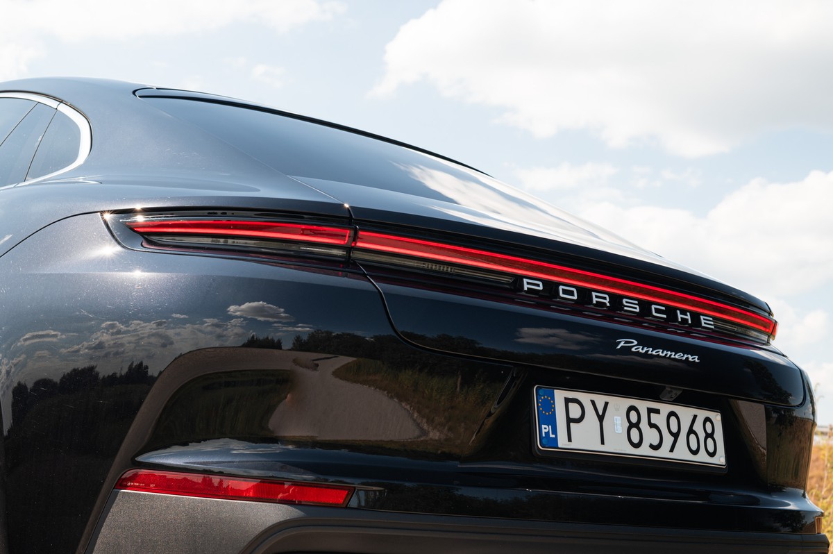 Porsche Panamera 2025