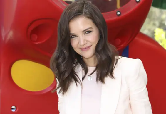 Katie Holmes pokazała rozstępy w australijskim "Vogue". Fani są zachwyceni