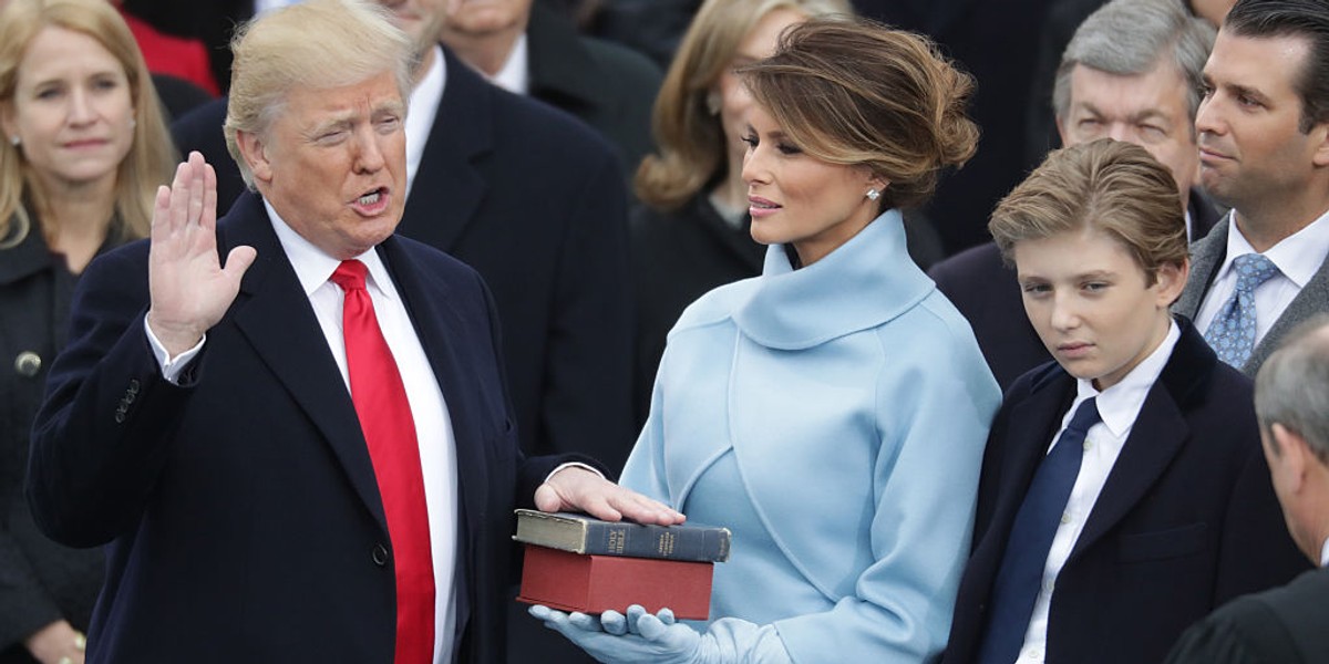 Donald Trump w trakcie zaprzysiężenia na 45. prezydenta USA w trakcie inauguracji