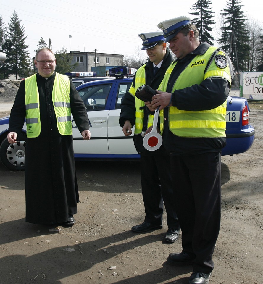 ZAWIERCIE TRZEŹWOŚĆ NA DRODZE POLICJA KSIĄDZ