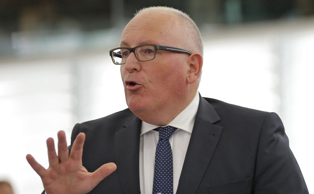 Timmermans kontra Legutko. Szybka debata w europarlamencie, Polska skrytykowana za Trybunał Konstytucyjny