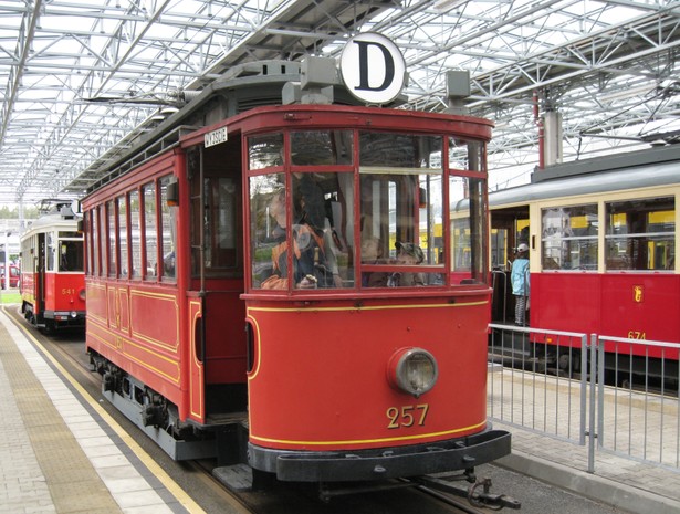 Zabytkowy tramwaj Falkenried A na pętli Młociny podczas Dni Transportu Publicznego 2010. Zdj. Stowarzyszenie Miłośników Komunikacji Szynowej.