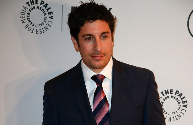 Jason Biggs w ogniu krytyki. Chciał oddać darmowe mile w Malaysian Airlines