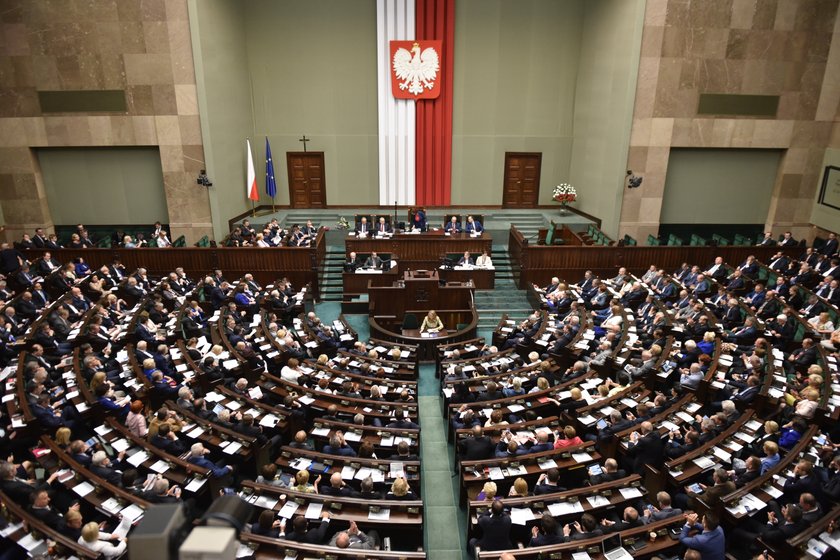 Posłowie nie chcą się zająć wcześniejszymi emeryturami