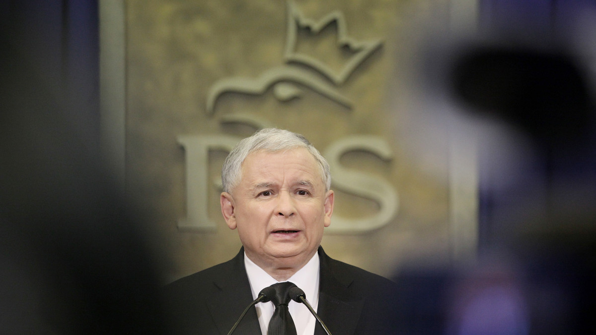 Będziemy z zainteresowaniem przyglądać się ewolucji postawy Adama Bielana - powiedział w poniedziałek prezes PiS Jarosław Kaczyński, pytany, czy europoseł może wrócić do jego partii. Odniósł się w ten sposób do słów Bielana, który powiedział, że popełnił błąd odchodząc z PiS.