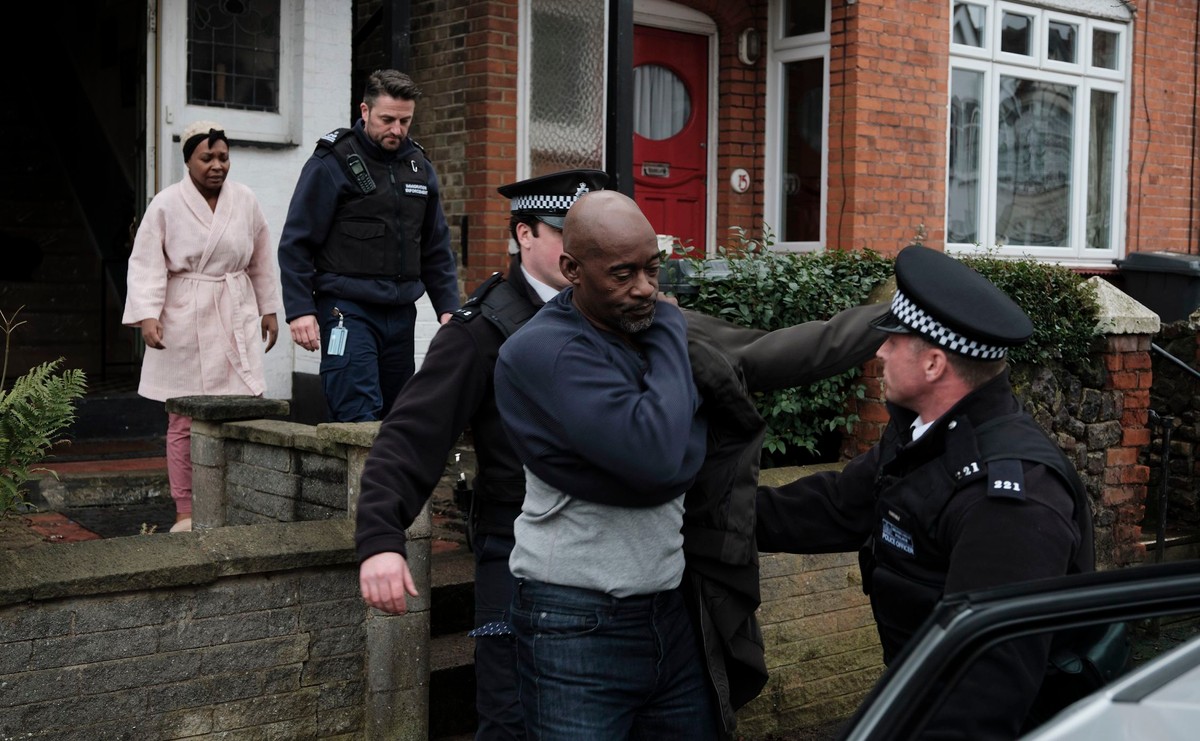 Sitting in Limbo: Skandal Windrush