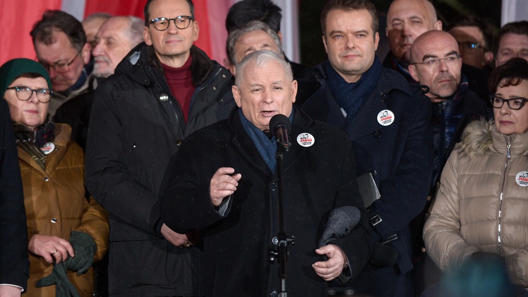 Protest pod siedzibą Sejmu