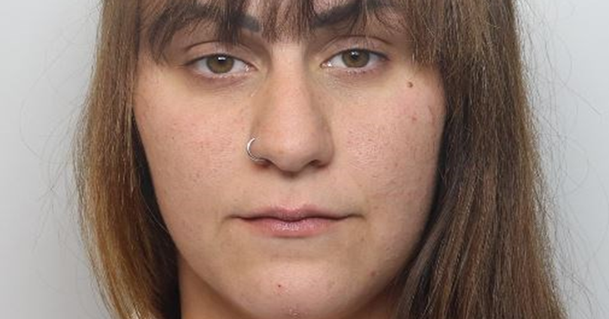 Prison officer jailed for inappropriate inmate relationship