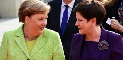 Szydło poleciała do Niemiec. Witała ją sama Merkel
