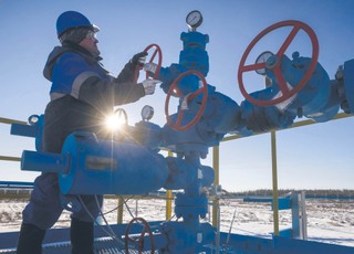 Rosja wie, że Polska była gotowa na wstrzymanie dostaw. Jej celem jest „dedolaryzacja rozliczeń”