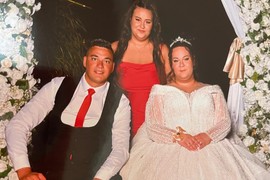 Ljubavna priča Elmedine iz Tuzle i Dejana iz Prijedora zbog koje će CEO BALKAN STAVITI PRST NA ČELO: Ovako izgleda život kad se U ISTOJ KUĆI SLAVE I BOŽIĆ I BAJRAM