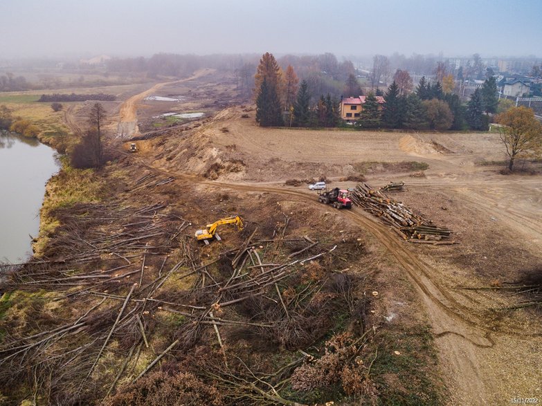 Budowa drogi ekspresowej S-1 - odcinek węzeł Oświęcim - Dankowice - zdjęcia z drona - 15.11.2022 - autor: GDDKiA