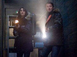 "Coś" za coś, czyli udana próba zmierzenia się z kultowym pierwowzorem