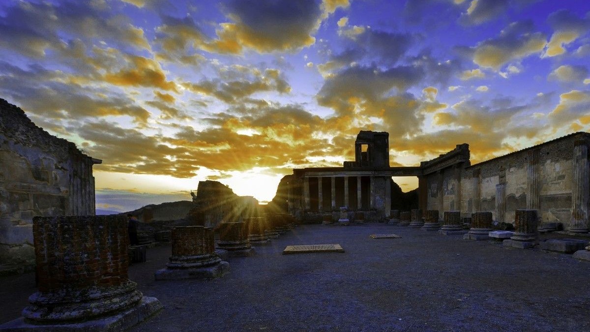 Vila somptuoasă a lui Marcus Fabius Rufus din orașul roman antic Pompeii va fi restaurată: un om de afaceri a oferit o sumă uriașă pentru salvarea ei