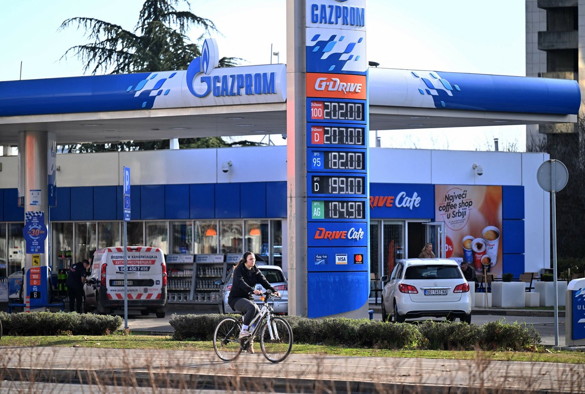 Gazprom sprzedaje swoje udziały w tym kraju. Strach przed amerykańskimi sankcjami