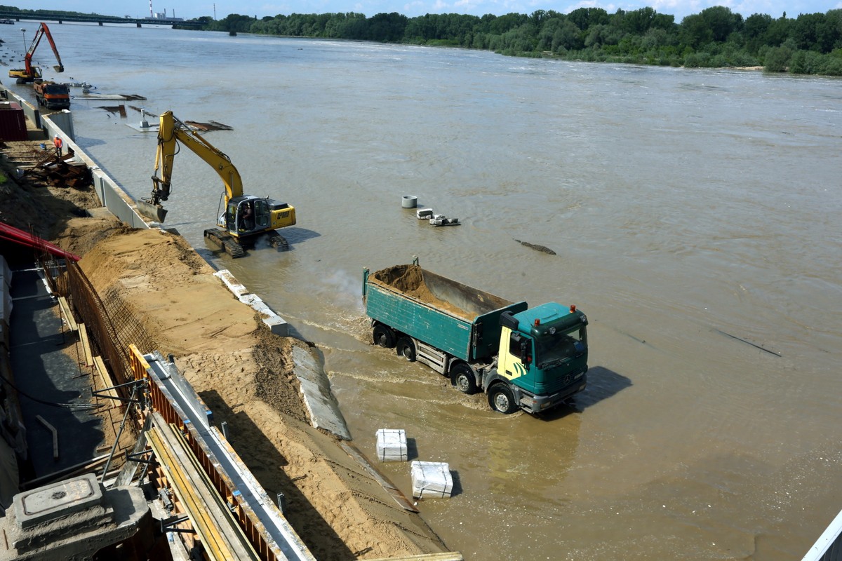 Zalewane bulwary wiślane w Warszawie