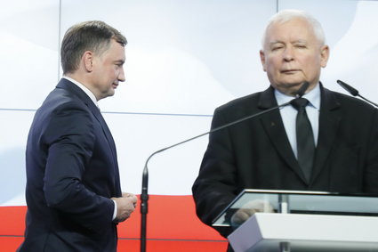 "Samobójcza strategia" i polityczna wojna z miliardami w tle. Połowa państw dała już zielone światło