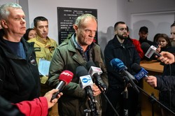 Powódź odcina prąd i łączność. Na pomoc powodzianom ruszają Black Hawk, śmigłowce LPR i Starlink