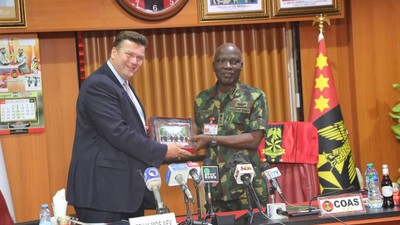 Chief of Army Staff (COAS), Lieutenant General Taoreed Lagbaja received in audience, the United Kingdom (UK) Minister of State for Armed Forces and Veterans, Mr James Steven Heappey. [Twitter:@HQNigerianArmy]