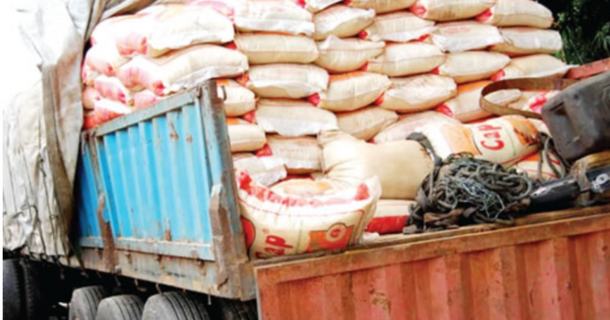 Lagosians throw stones at Customs officers after seizure of rice bags