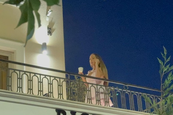 ONA VEČERAS ULAZI U ELITU 9 Potvrđeno je: Pevačica posle velikog gubitka ponovo na TV-u