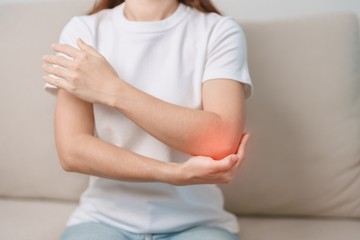 Idegfájdalom a végtagokban: ezek a tünetek E-vitamin hiányra utalhatnak