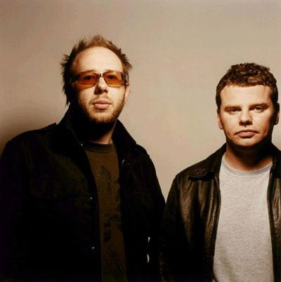 Группа кемикал бразерс. Chemical brothers. Хемикал брозерс. Группа the chemical brothers. The chemical brothers в молодости.