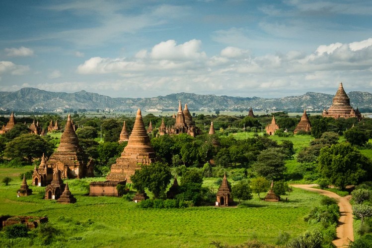 Bagan, Birma; fot. T. Bogusz / Pirania na kolację