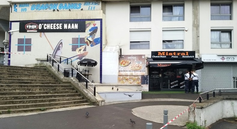 A waiter was shot dead at an eatery in the Noisy-le-Grand suburb east of Paris, apparently by a client angry at being made to wait for a sandwich