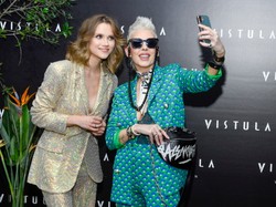 Cekinowy garnitur w interpretacji Agnieszki Kaczorowskiej: Dekolt odegrał kluczową rolę...