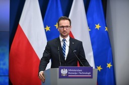 Zakaz przywozu z Ukrainy produktów rolnych. Minister Buda: Chcemy chronić polski rynek dla rolników i konsumentów