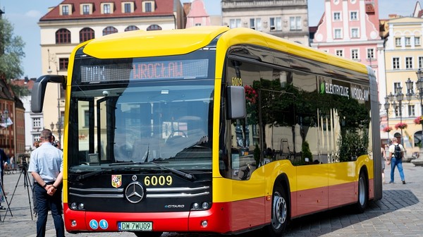 Kolejne mercedesy elektryczne pojawią się na ulicach Wrocławia