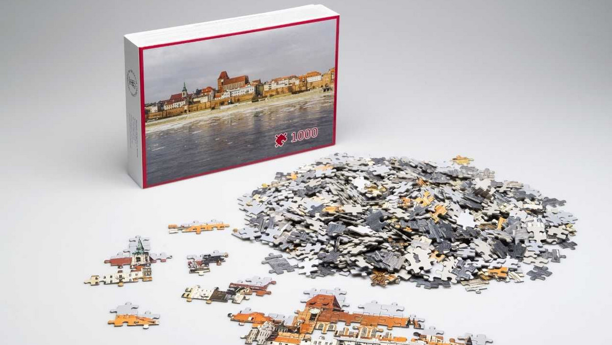 Muzeum Okręgowe w Toruniu wydało pierwsze puzzle poświęcone miastu. Przedstawiają panoramę starówki widzianą zza Wisły i liczą 1000 elementów. Na ich ułożenie potrzeba co najmniej kilku godzin.