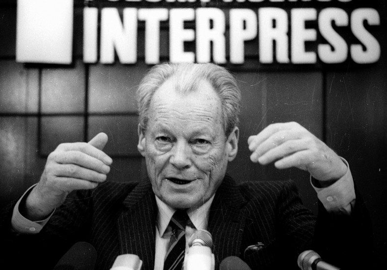 Willy Brandt na konferencji prasowa w siedzibie  w 2003 r.