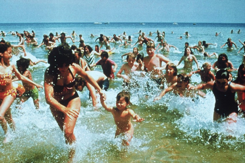 Scena iz filma "Ajkula"