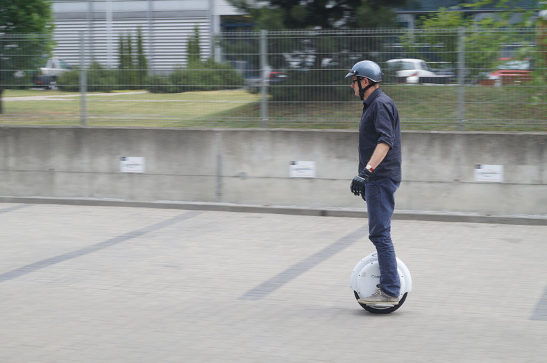 Koło fortuny - test monocykla bWheel U8