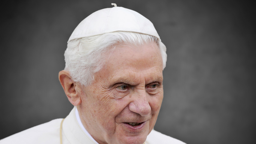 XVI. Benedek már megkaphatta az utolsó kenetet: rendhagyó búcsúztatója lesz az egykori pápának
