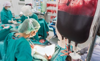 Zmiany klimatu już zabijają. A sektor opieki zdrowotnej nie tylko ratuje, ale i zanieczyszcza