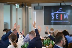 Ustawa anty-TVN z zielonym światłem sejmowej komisji