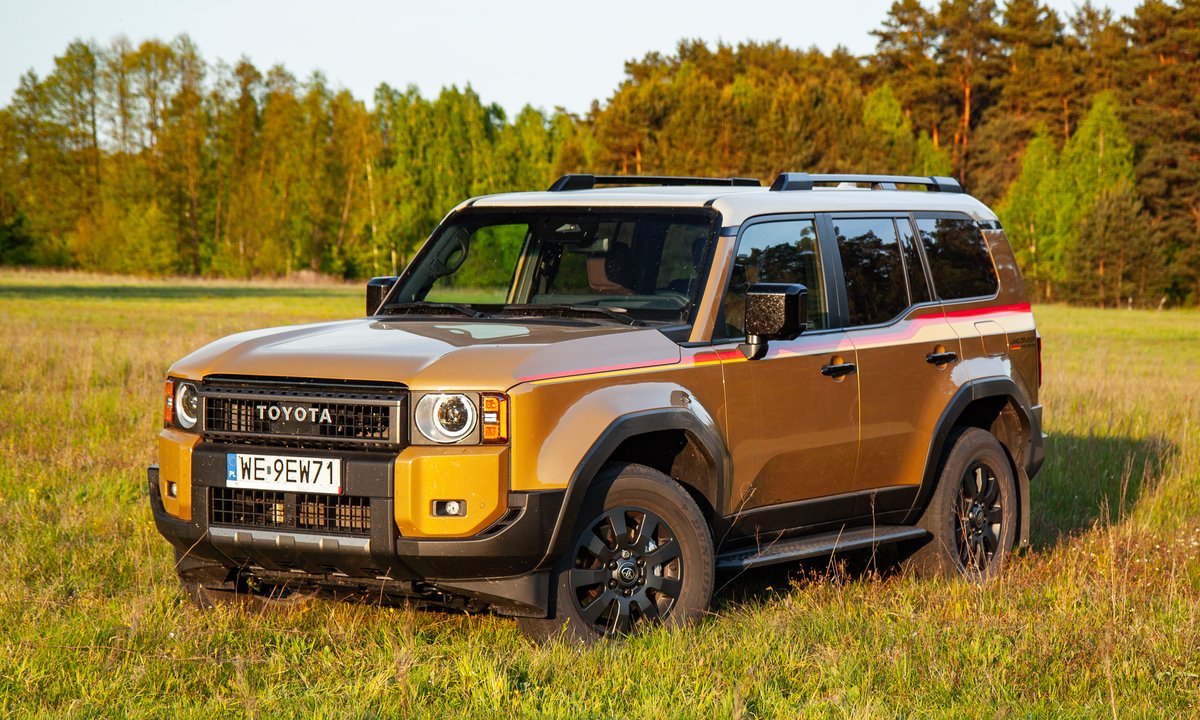 Kultowy nie bez powodu. Nowy Land Cruiser czerpie garściami z klasyki