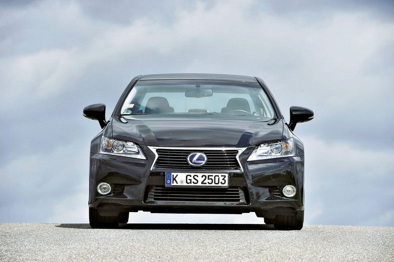 Lexus GS 450h Lexus jest na dobrej drodze Test